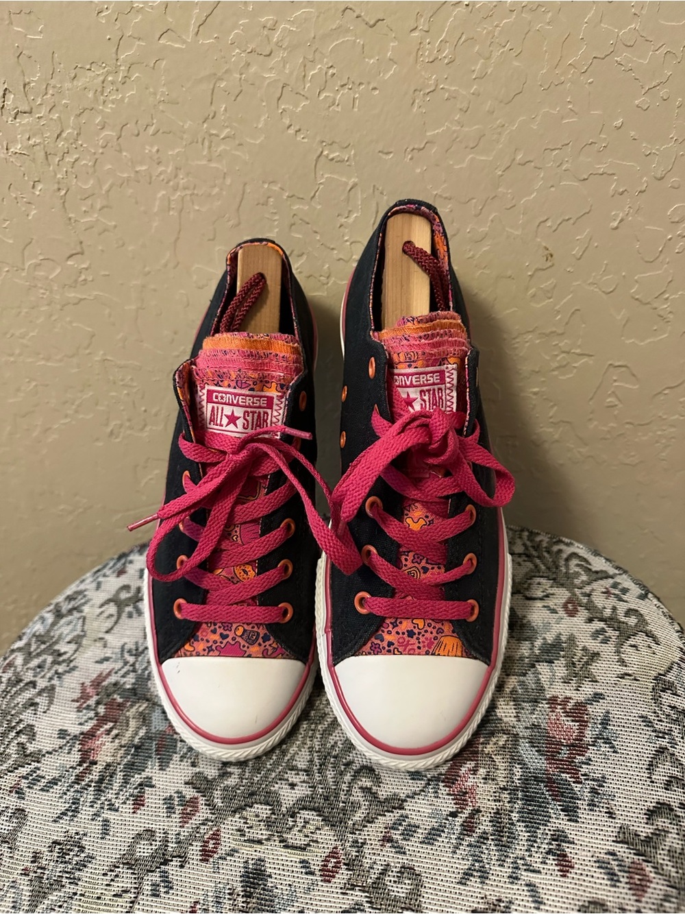Converse All Star Multi Tongue
Pink/Black Junior Sneakers Size 6